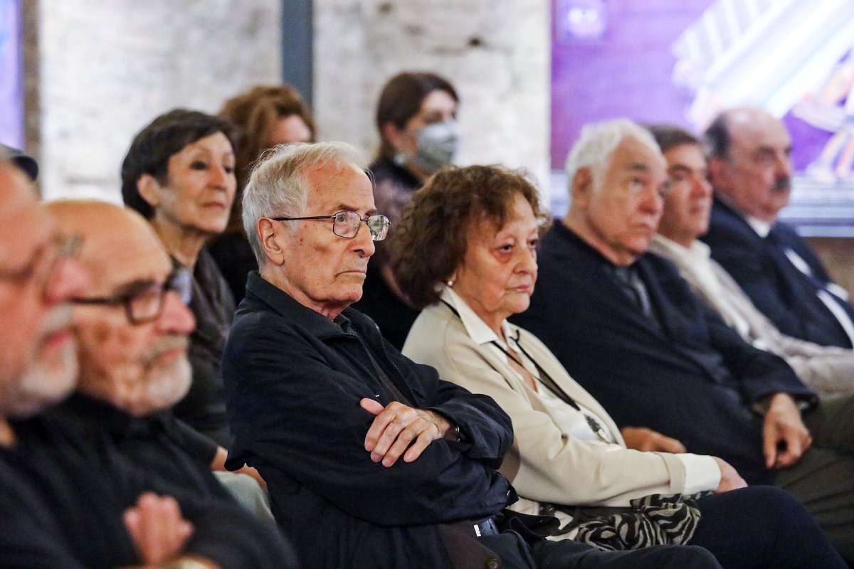 Joan Furriols al costat de la seva dona, Anna Espona, a primera fila del públic que va omplir el Temple Romà, dijous passat al vespre