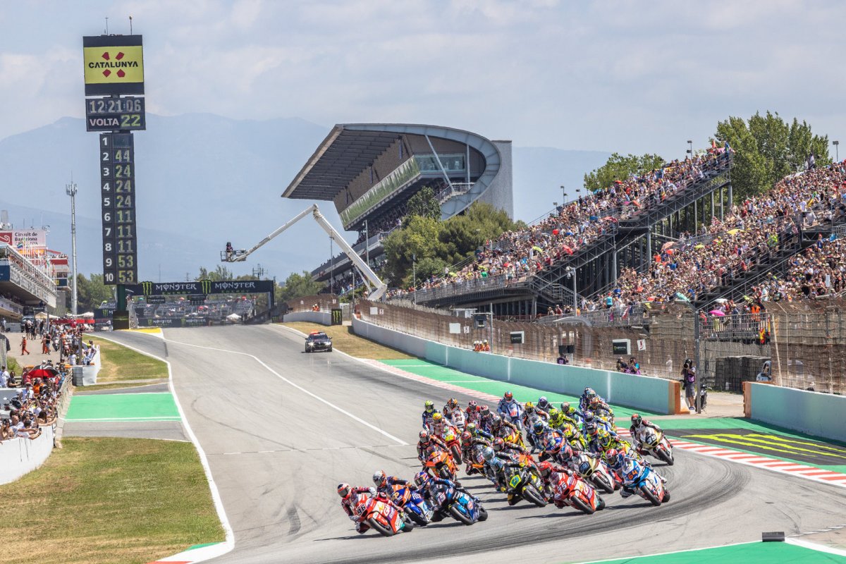 Imatge d'una competició de motos al Circuit