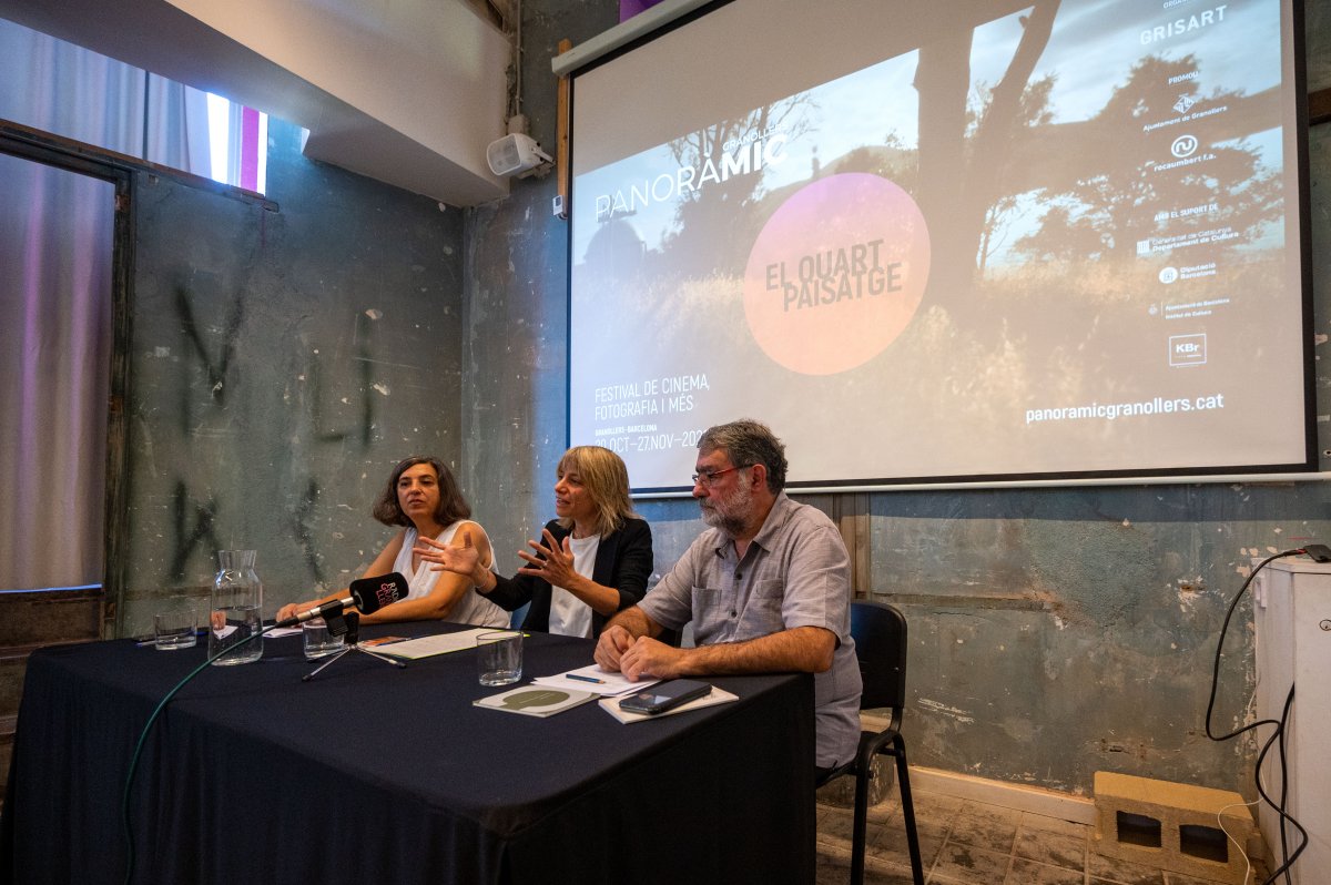 La presentació del festival amb Mercè Alsina, Alba Barnusell i Joan Fontcuberta