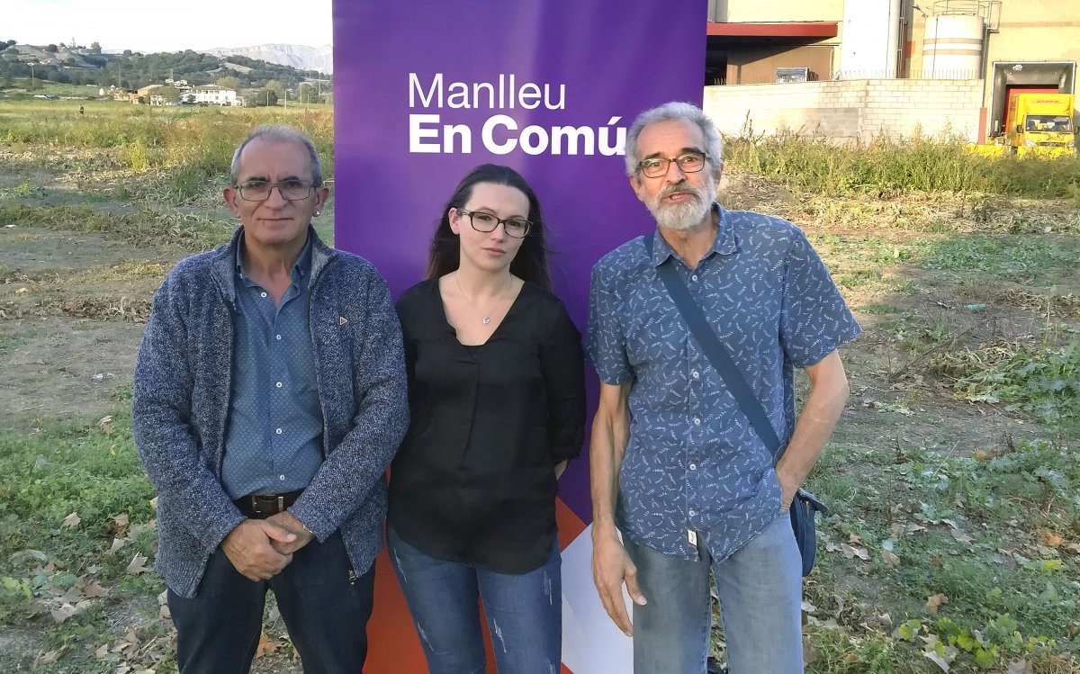 Els tres primers de la llista d'En Comú Podem a Manlleu