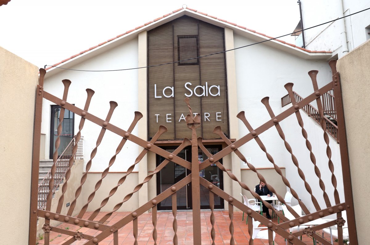 La Sala municipal de teatre, al carrer Torregassa