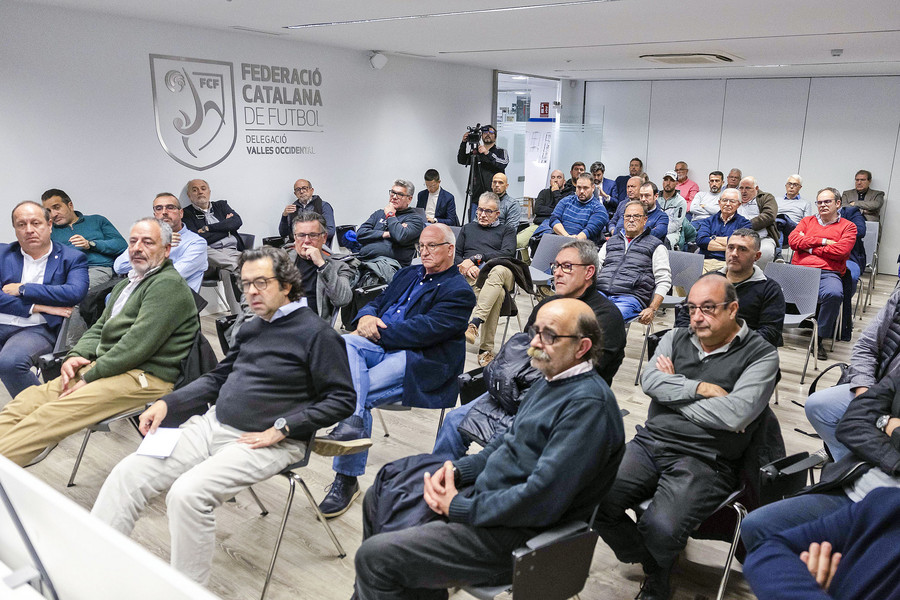 Els representants dels clubs i de la FCF que van assistir a la reunió per parlar de la Superlliga, la setmana passada