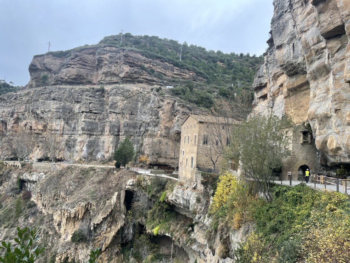 L’entorn de Sanit Miquel del Fai en una imatge d’aquest desembre