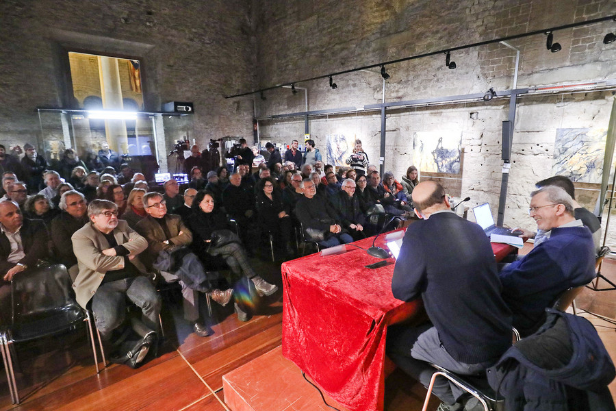 Ple absolut en la presentació 
del web dels represaliats de Vic