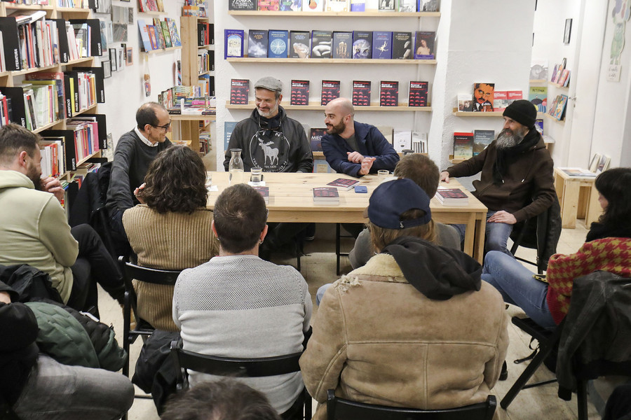 Pep Palau, Àlex Montiel, Marc Casanovas i Jordi Parramon, a la llibreria Foster & Wallace de Vic