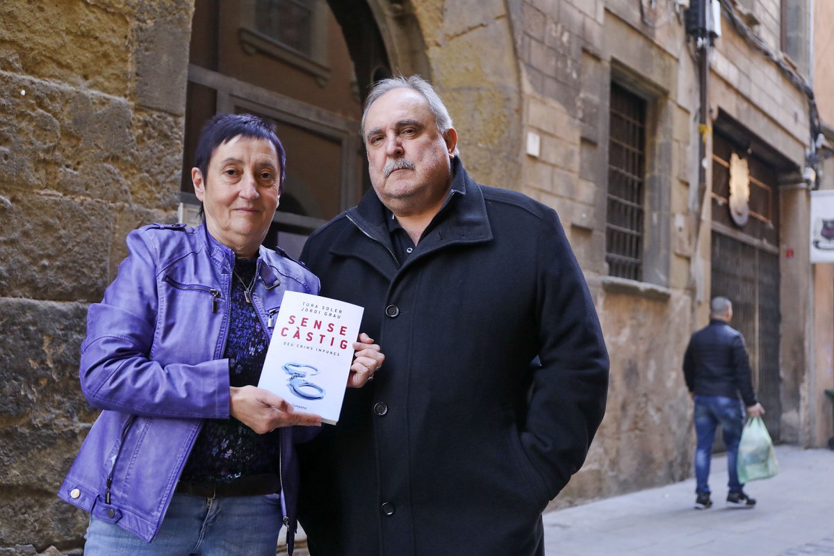 Tura Soler i Jordi Grau, amb el llibre publicat