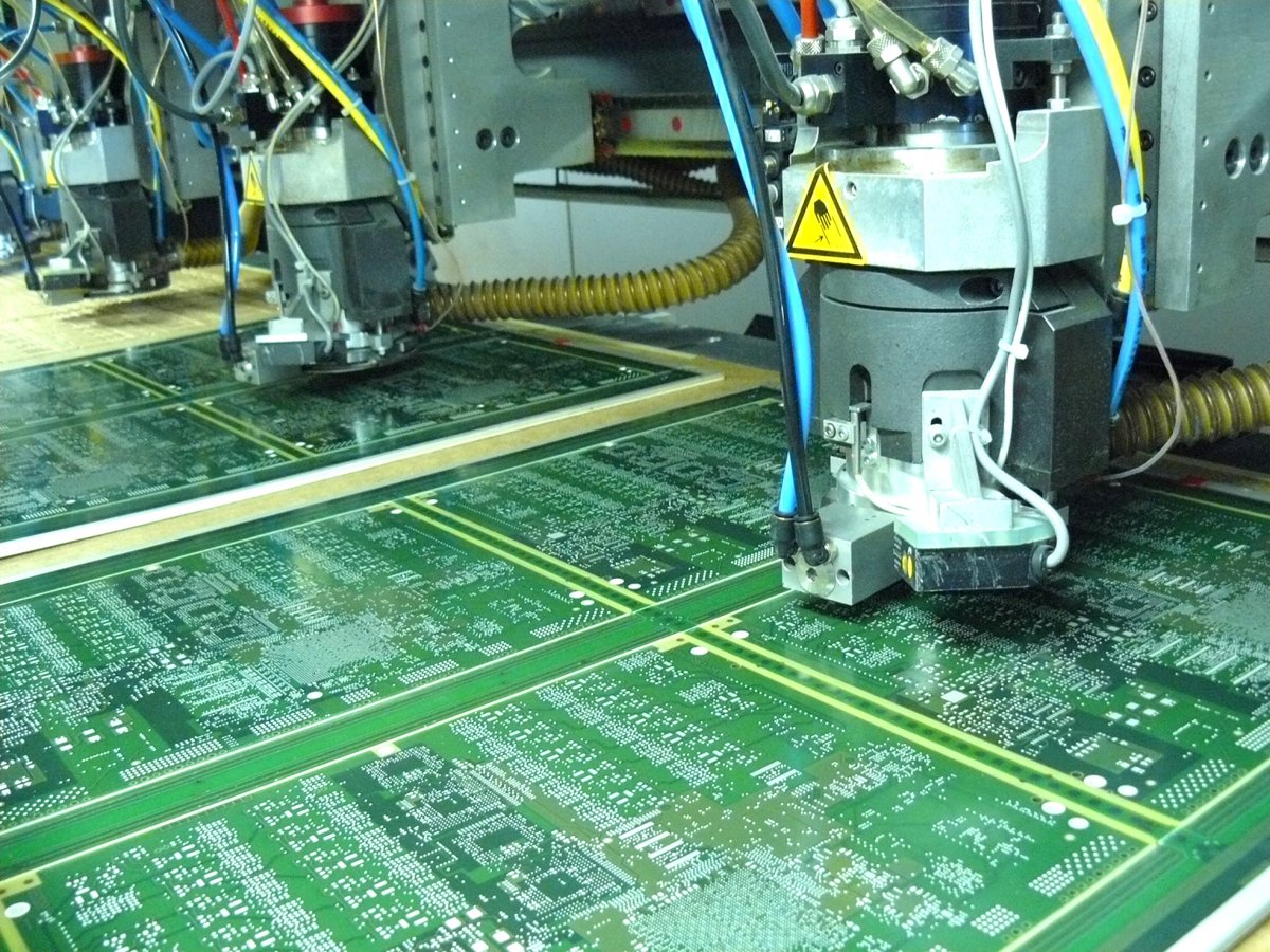 Un dels circuits impresos que Lab Circuits fabrica a la planta de Palautordera