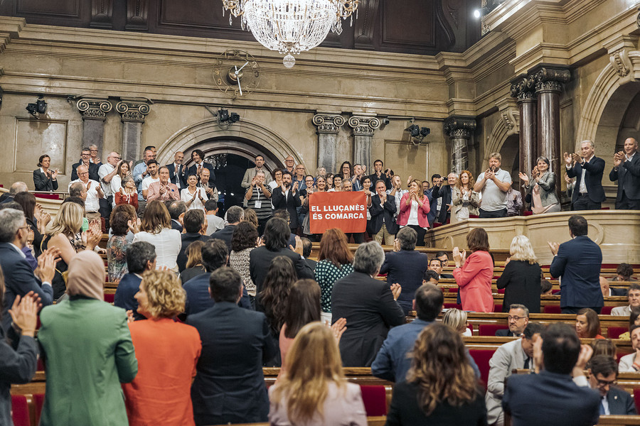 El moment de l'aprovació a l'hemicicle