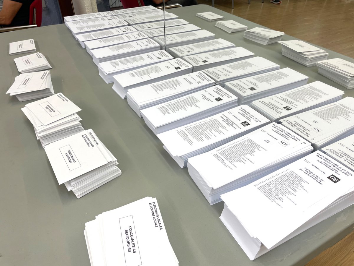 Paperetes a la jornada electoral del 28-M a Granollers