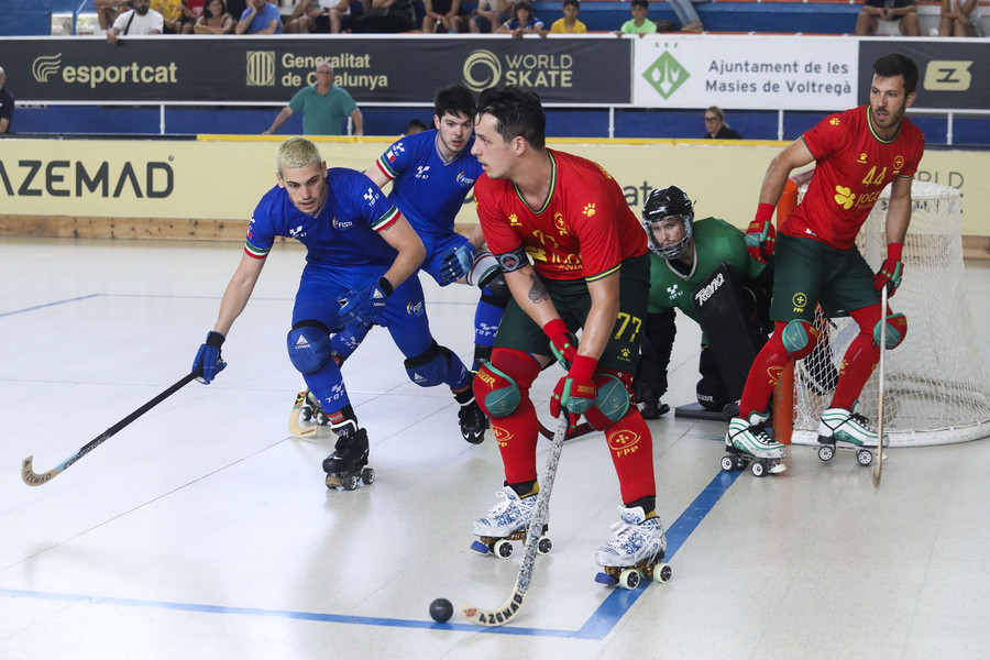 Una jugada de la final entre Portugal i França