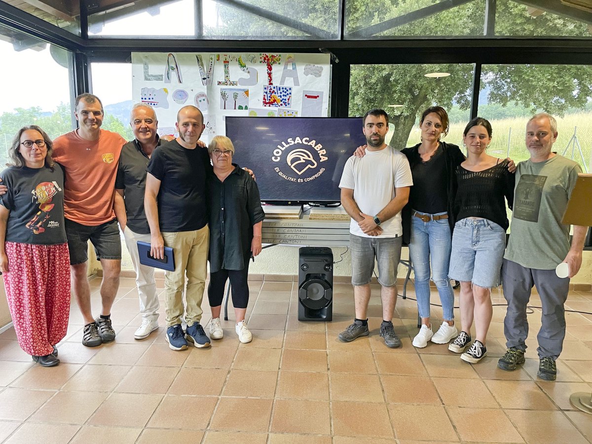 La junta de l'associació: Laia Cano, Albert Codina (president), Lluís Manel Dorca, Emilià Comerma, Sandra Mezquita, Sergi Miarons (tresorer), Tammy Parris (secretària), Elena Jordà i Roger Llobet. Hi falta Colbert González