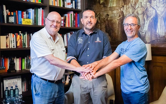 Narcís Bardalet, Albert Castells i Ignasi Puig en la presentació de l'acord