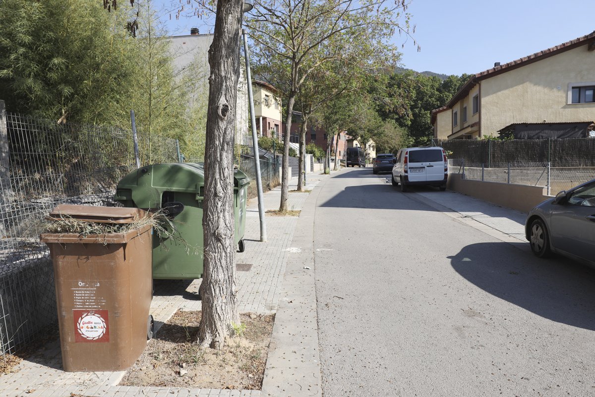Els veïns que llançaven l’orgànica en alguns dels contenidors afectats ara poden fer-ho al carrer del Til·ler, entre altres