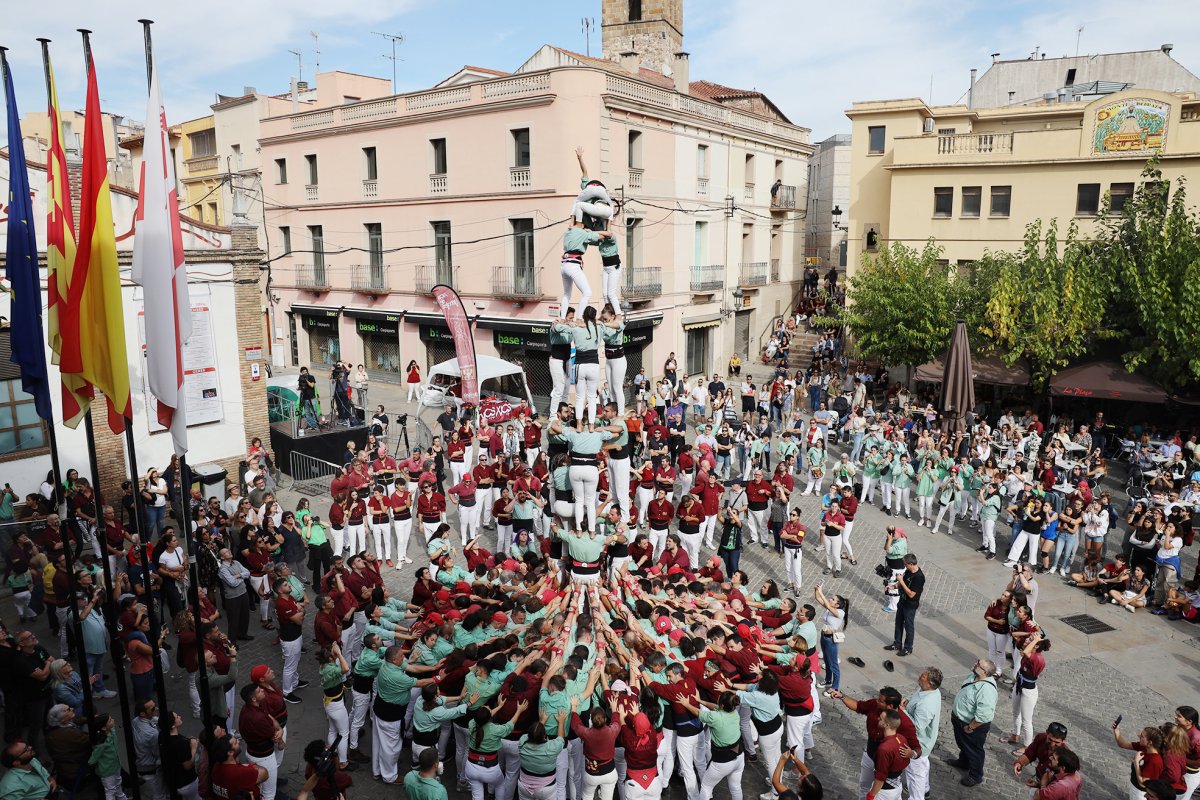 El 3 de 7 amb l'agulla dels Castellers de Mollet