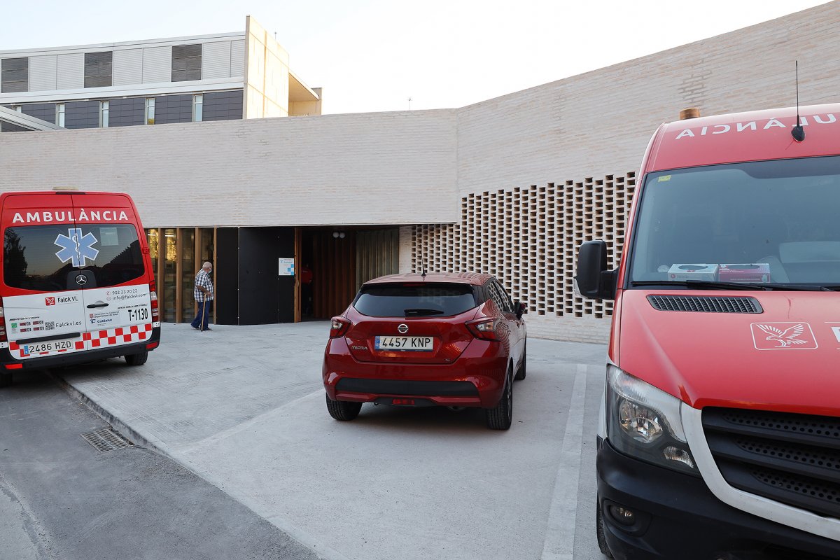 L'accés al nou centre de diàlisi es fa pel carrer Manel Cornellà