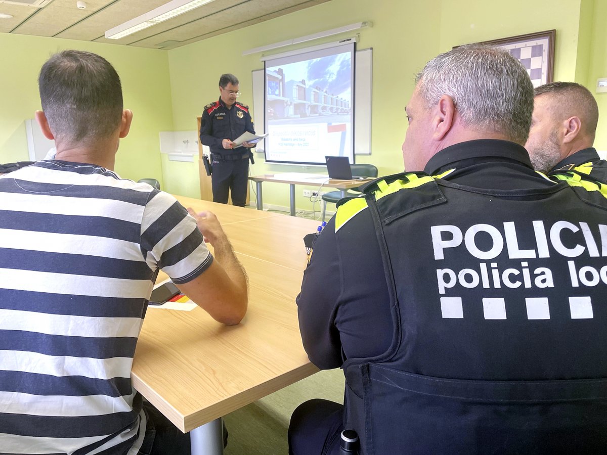 La trobada de coordinació entre Mossos i vuit policies locals