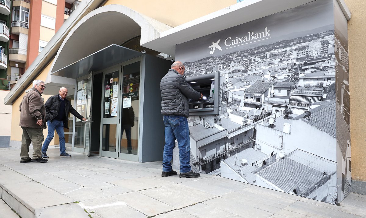 El caixer que l'Ajuntament de les Franqueses ha promogut al Casal d'Avis i Centre Social del barri Bellavista