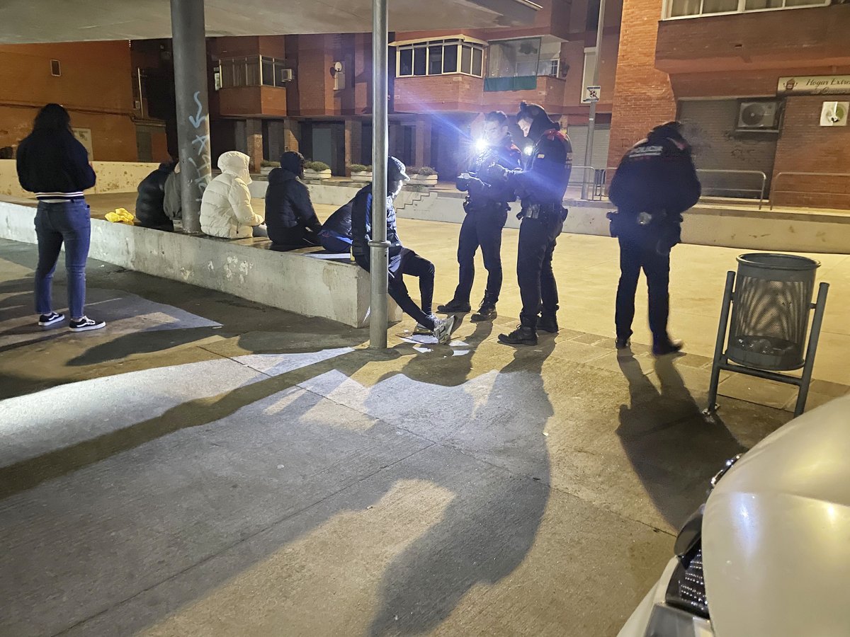 El GODA desplegats a la plaça Pau Casals, a Canovelles