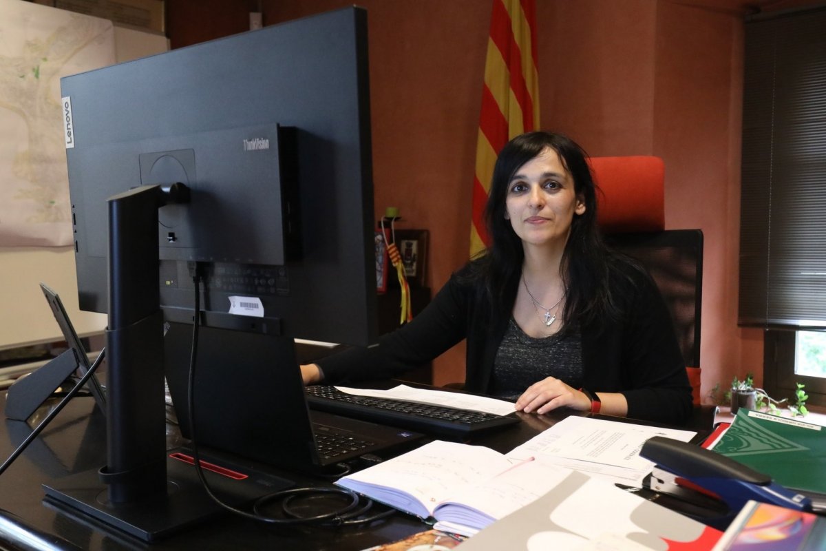 Sílvia Orriols, el passat mes de juliol, al despatx d'alcaldia de l'Ajuntament de Ripoll