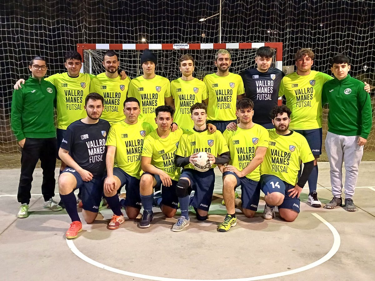 L’equip del Vallromanes Futsal entrena des de fa setmanes a la pista coberta del municipi