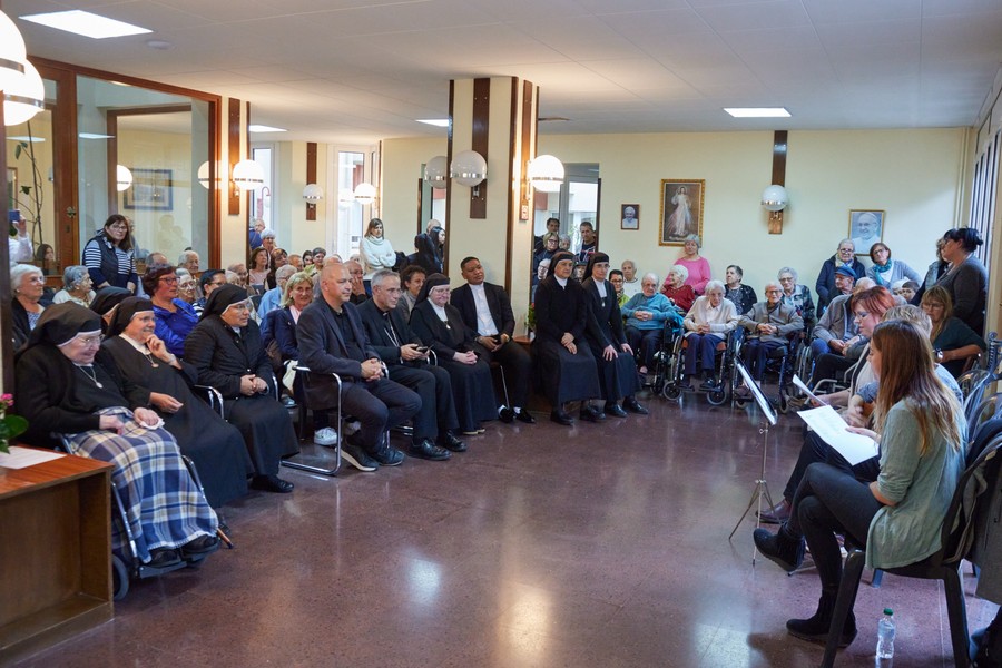 Un moment de l'acte commemoratiu a la Residència Nostra Senyora de Lourdes de Prats
