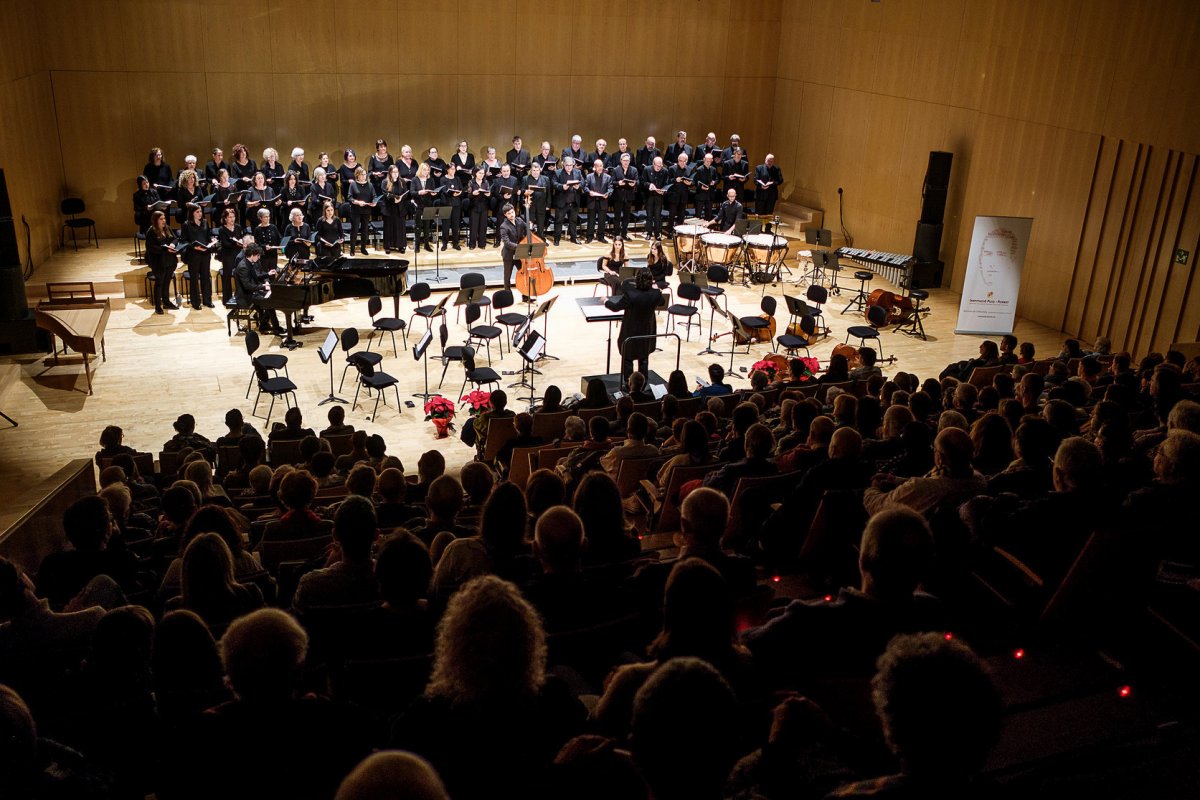 L'Orfeó Vigatà, en el concert de Nadal a L'Atlàntida el 2022