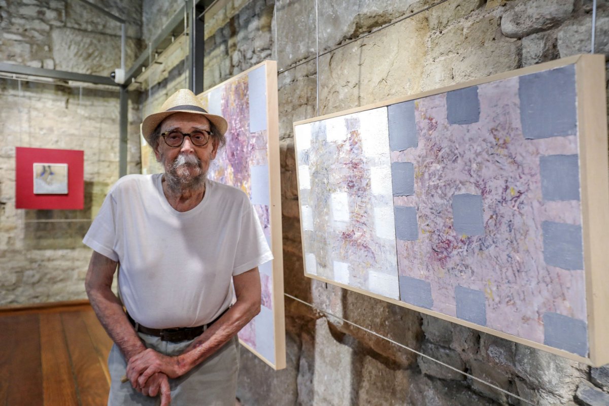 Josep Ricart, el setembre de 2023 en la seva darrera exposició al Temple Romà de Vic