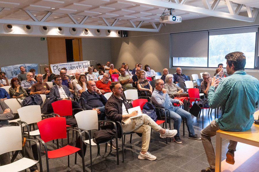 Un moment de la xerrada que Estabanell Energia va fer dimarts a petició de l’Ajuntament de Manlleu