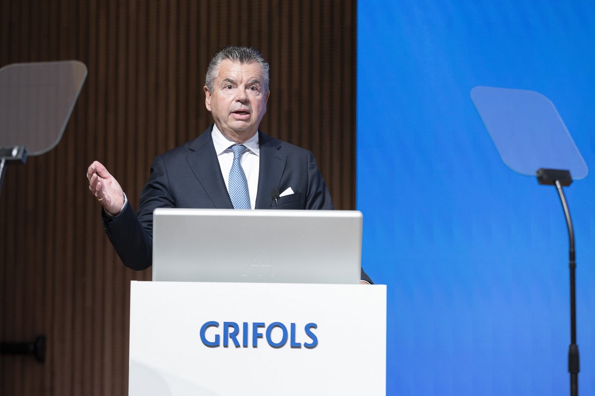 El president executiu de Grifols, Thomas Glanzmann, durant la seva intervenció a la junta d'accionistes d'aquest divendres