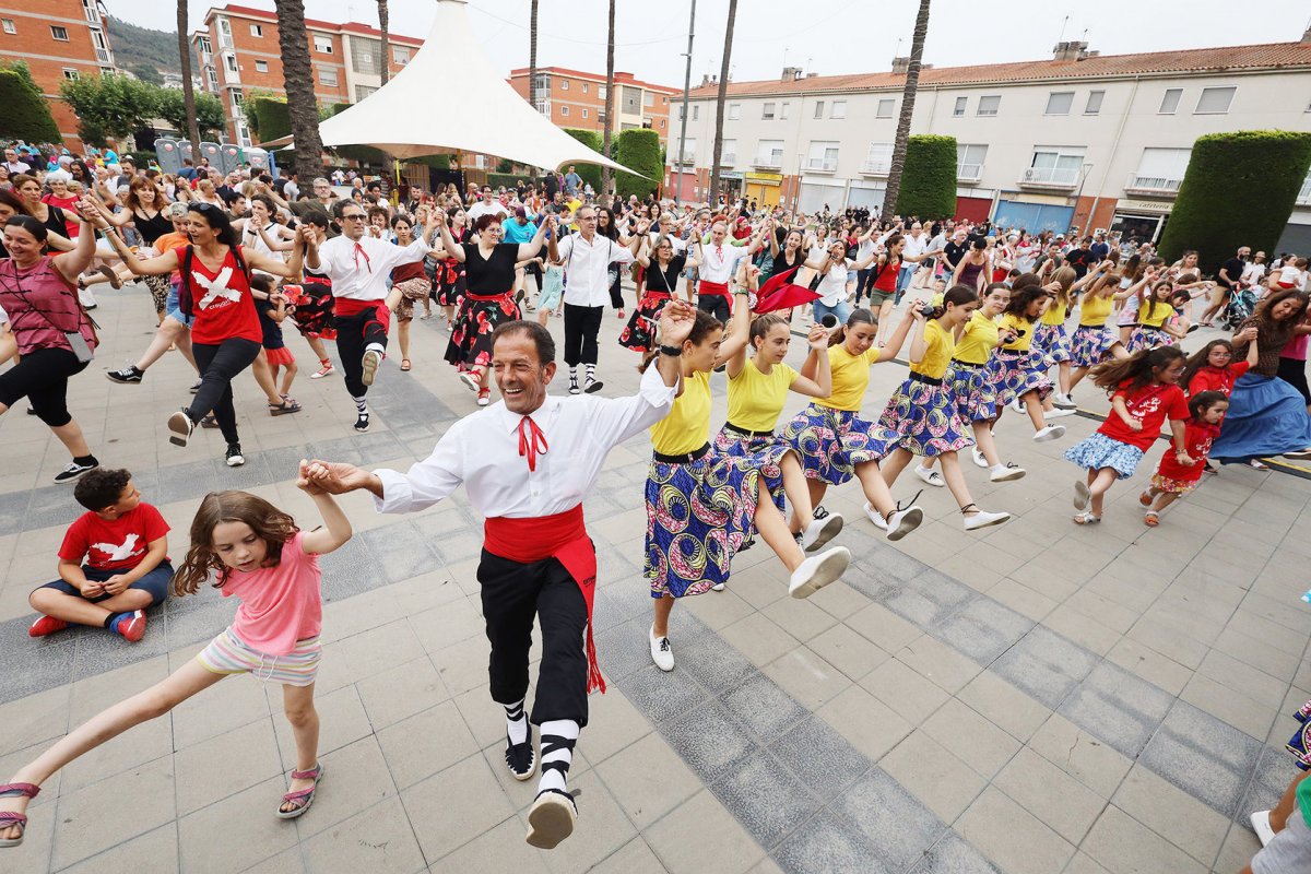 El ball d’inici de festa major de l’any passat a la plaça de la Quintana de Montmeló
