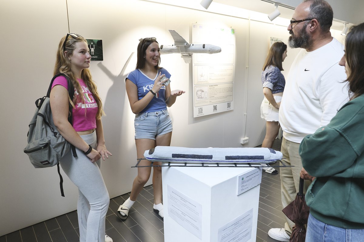 Els alumnes van presentar els seus projectes a la inauguració de l’exposició dimecres al Museu de Ciències Naturals