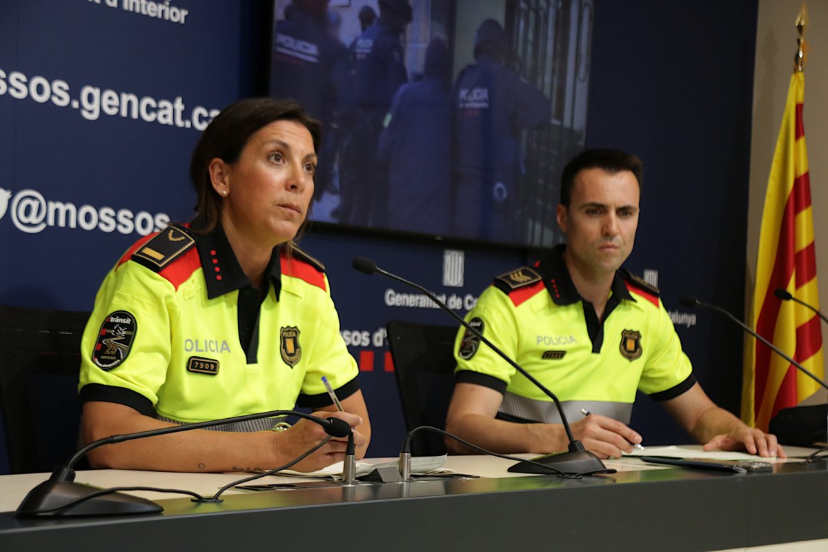 Elena Martínez i Ivan Clotet durant la presentació del nou dispositiu policial