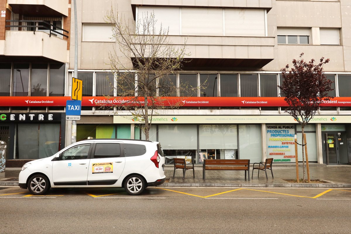 Parada de taxis al carrer Girona, a Granollers