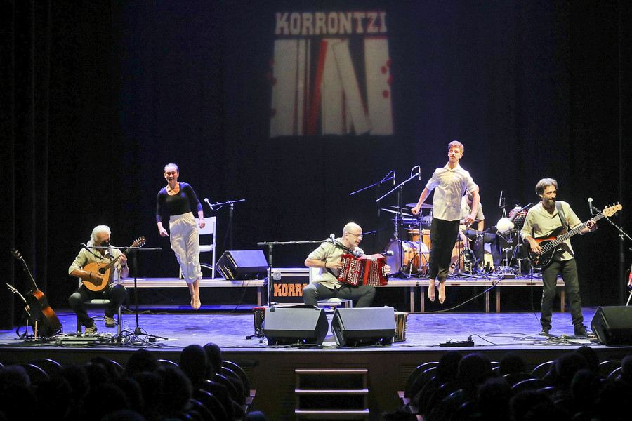 Els bascos Korrontzi tornen al Rodafolk de Roda de Ter per celebrar el 20è aniversari