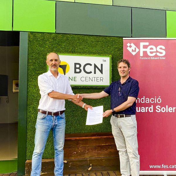 Jordi Santacana, del BCN Drone Center, i Josep Maria Casals, director de la FES