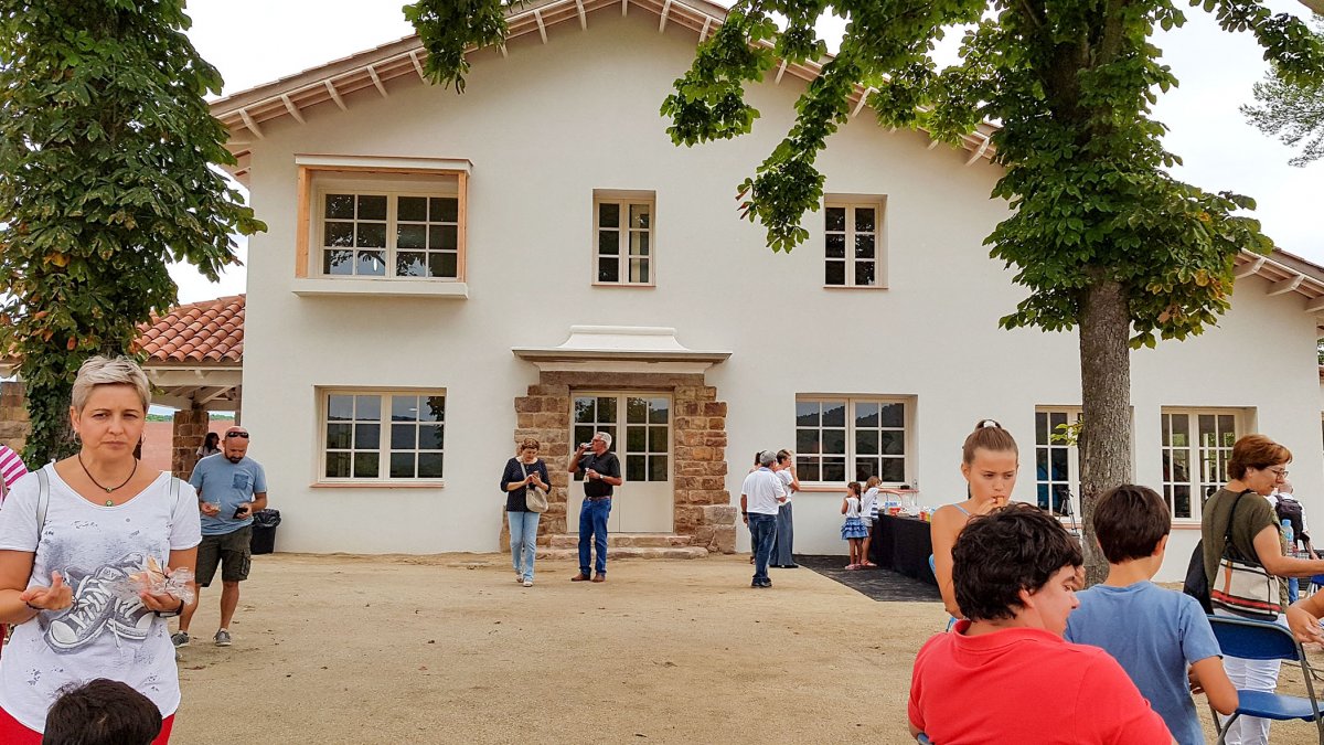 L’escola de música de Llinars és un dels edificis que ja fan servir calderes de biomassa