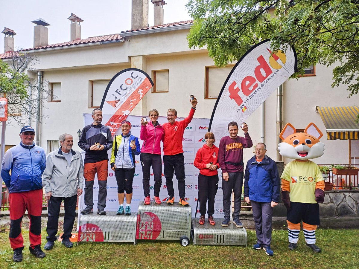 Un dels podis de la cursa, amb destacada presència osonenca