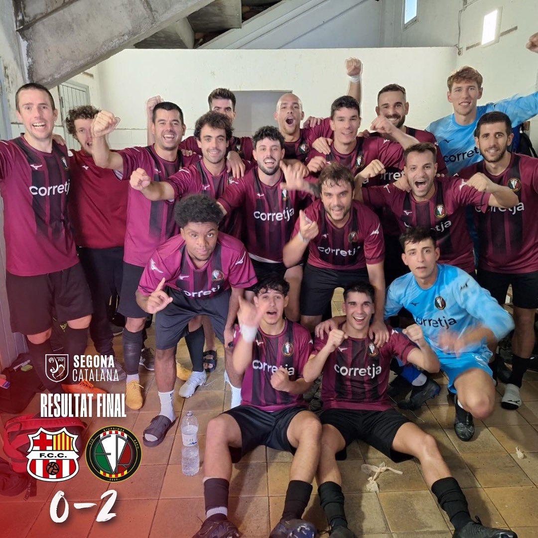 Els jugadors del Vic Riuprimer celebren la victòria al vestidor