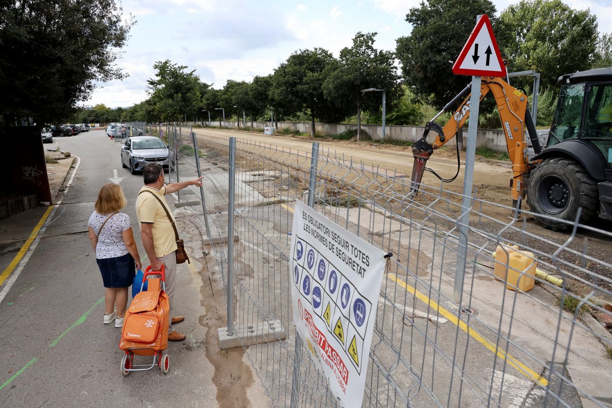 Les obres ja han eliminat el vial del passeig Fluvial