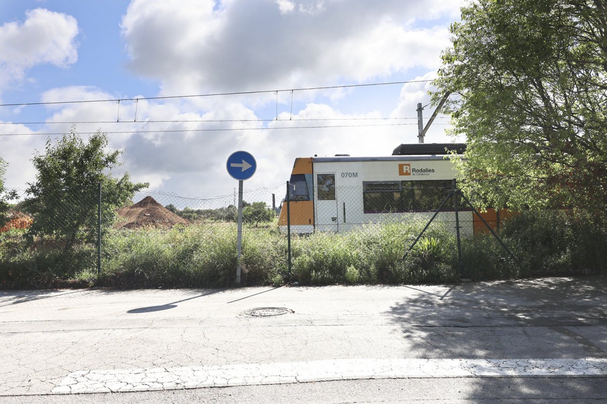 Budó defensa que Adif assumeixi la perllongació del carrer Guifré per sota de les vies cap a la carretera de Samalús