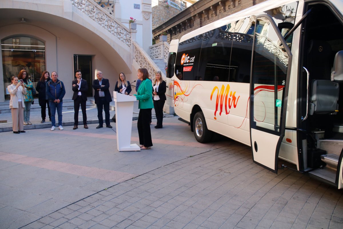 La presentació del nou servei d'autobusos