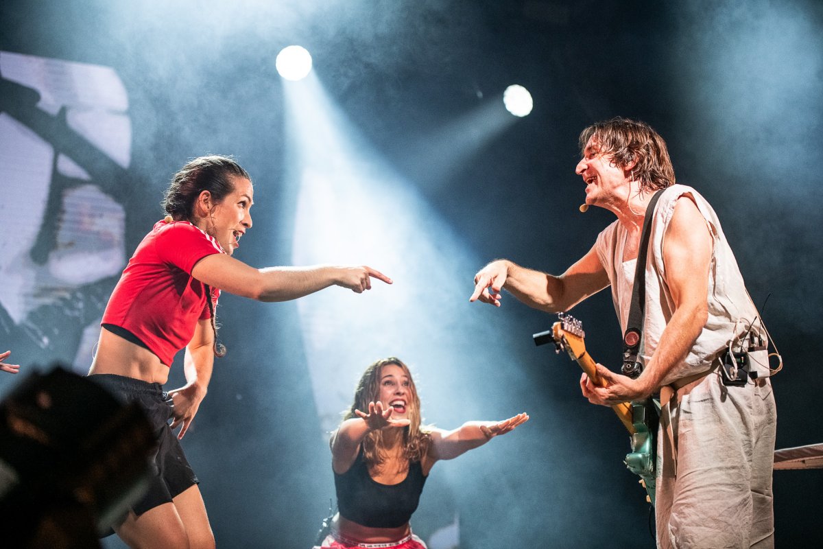 Albert Pla va captivar la plaça Major plena en el seu concert de dissabte