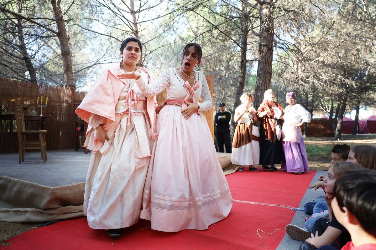 La Festa del Glaç, que inclou representacions teatrals, en una imatge del 2023