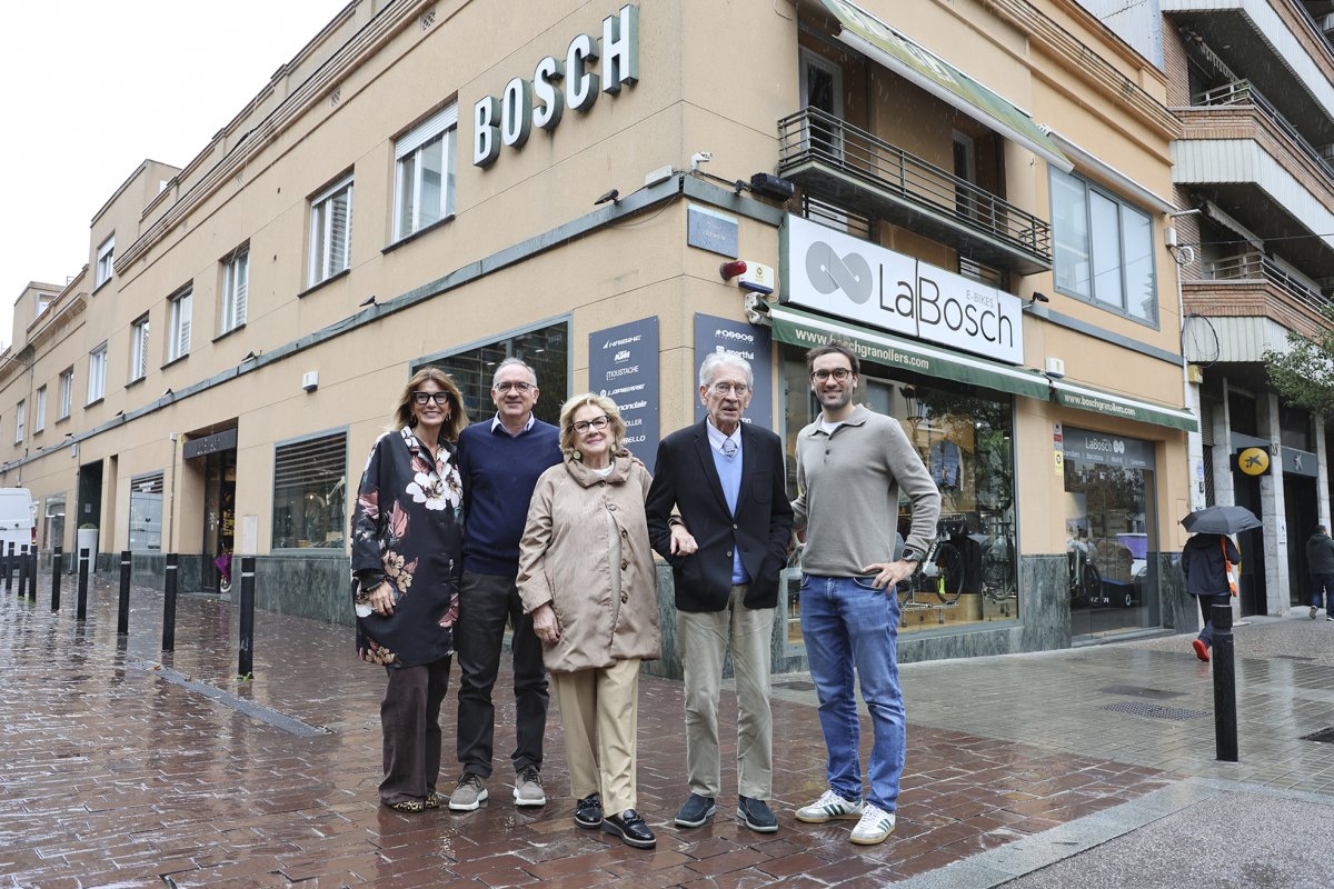 D’esquerra a dreta, Isabel Balcells, Joan Lluís Bosch, Maria Assumpció Villaret, Manel Bosch Ginesta i Lluís Bosch