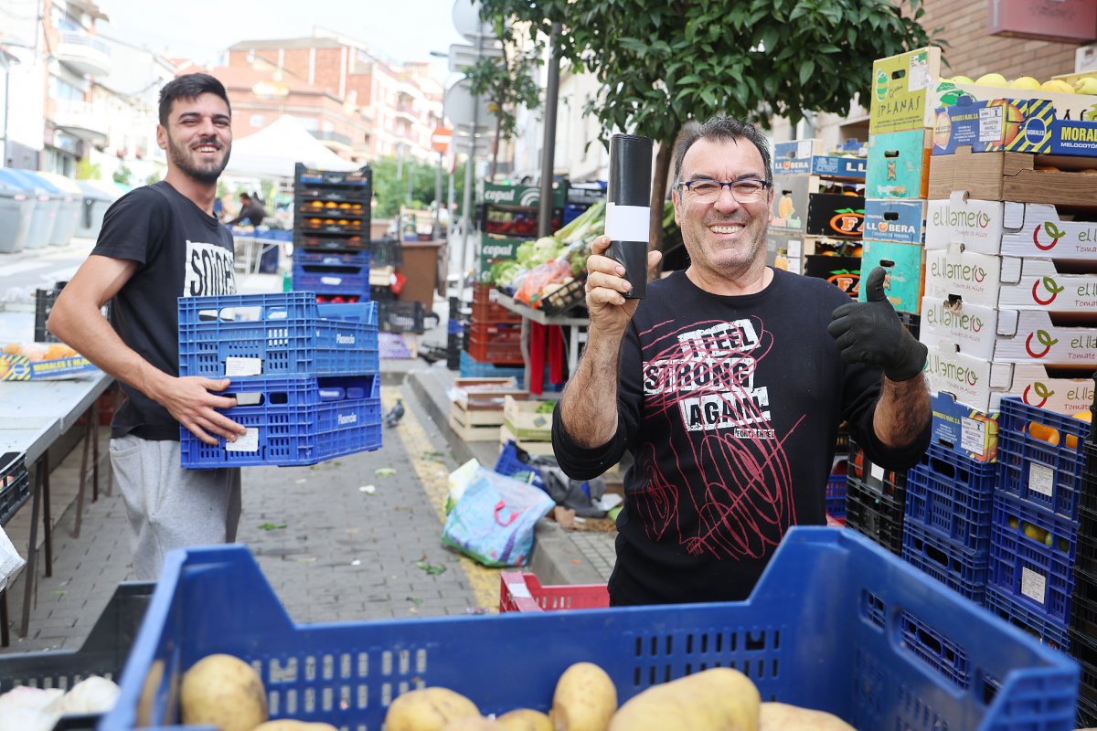 El mercat setmanal de Caldes, que es fa els dimarts, s’ha acollit a la prova pilot de la Diputació