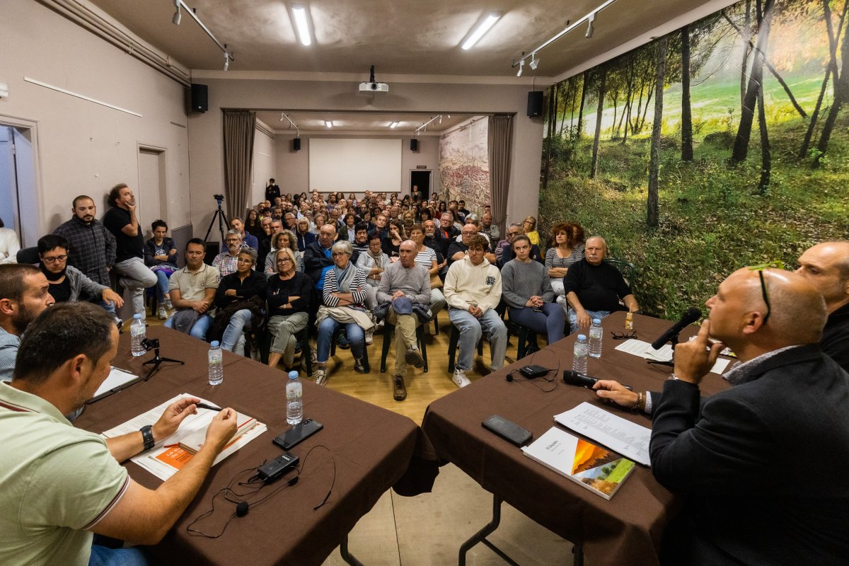 L’Espai Perot Rocaguinarda es va omplir en un debat constructiu on es van defensar totes les posicions