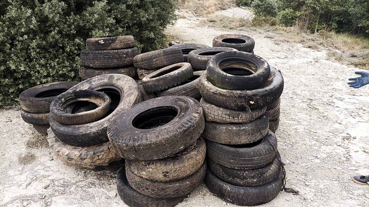 Un dels abocaments detectats a Sant Pere de Torelló