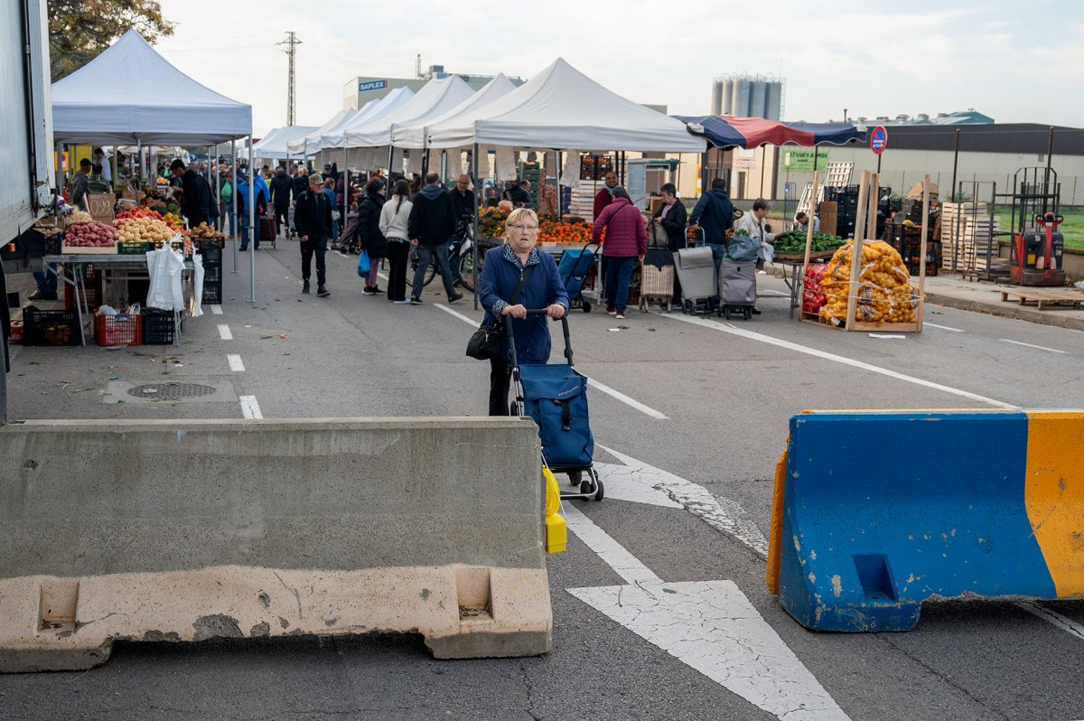 El nou espai del mercat de Canovelles dels diumenges