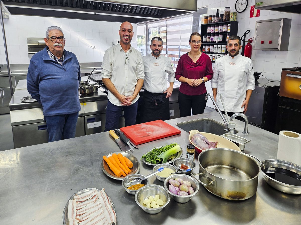 Cuina i Cuina de l’Empordanet i de la Federació Catalana de Caça, dijous passat a la cuina de l’Escola d’Hostaleria, a Tona