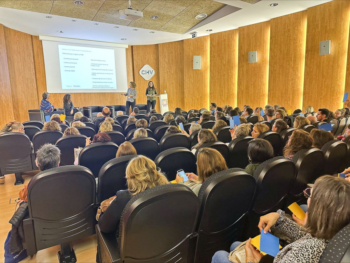 La presentació de la ruta assistencial 2.0, a la sala d’actes de l’Hospital Universitari de Vic